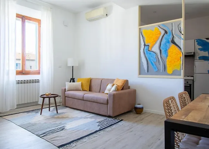 Cozy And Bright Flat - Floor With Elevator *