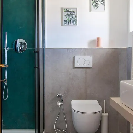 Cozy And Bright Flat - Floor With Elevator Lägenhet Florens