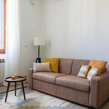 Cozy And Bright Flat - Floor With Elevator *