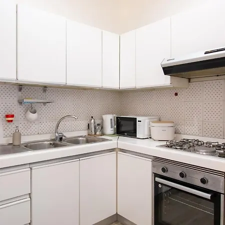 Cozy And Bright Flat - Floor With Elevator